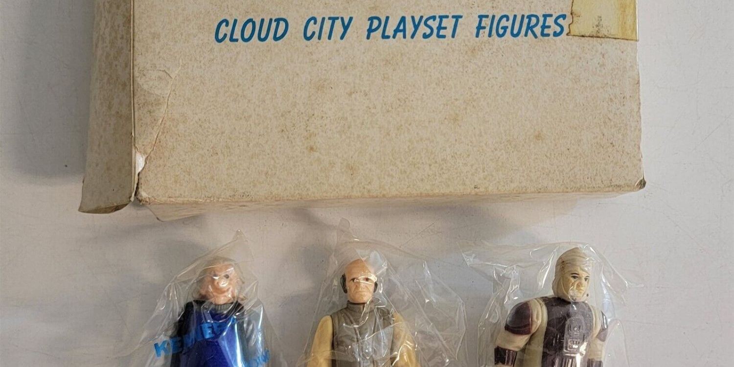 Auction Alert! Vintage Star Wars Cloud City Playset Figures For Sale